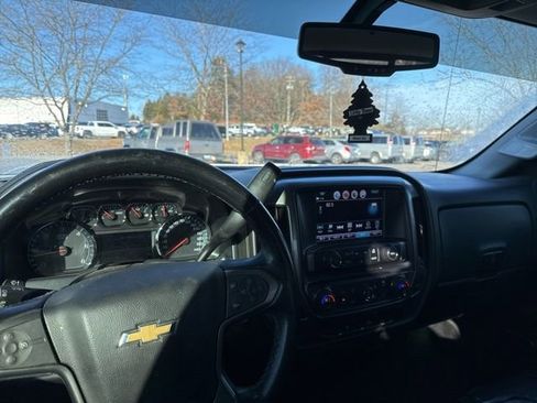 Used 2018 Chevrolet Silverado 1500 LTZ image 34