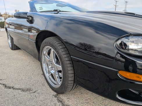 Used 2001 Chevrolet Camaro Z28 w/ SS Performance/Appearance Pkg image 44