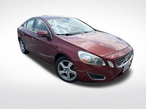 Used 2013 Volvo S60 T5 AWD/4WD image 2