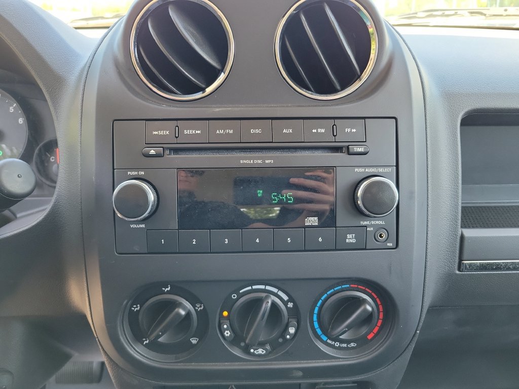 Used 2009 Jeep Patriot Sport FWD image 17