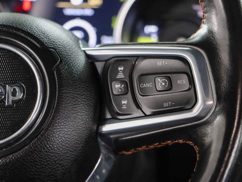 Used 2021 Jeep Wrangler Unlimited Sahara AWD/4WD image 15