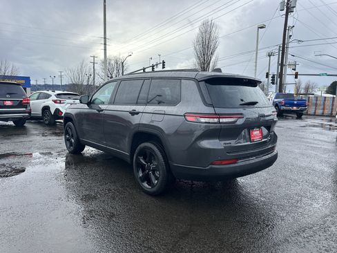 New 2025 Jeep Grand Cherokee L Limited w/ Luxury Tech Group II image 3