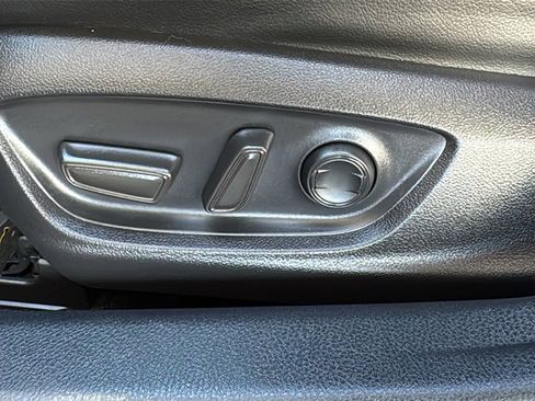 Used 2023 Toyota Camry SE image 20