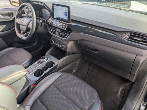 Used 2025 Ford Escape ST-Line image 30