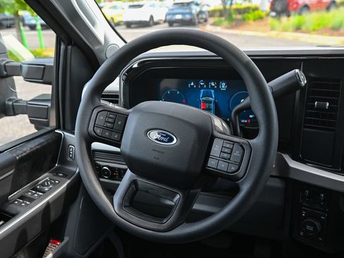 New 2026 Ford F350 XLT w/ XLT Premium Package AWD/4WD image 25
