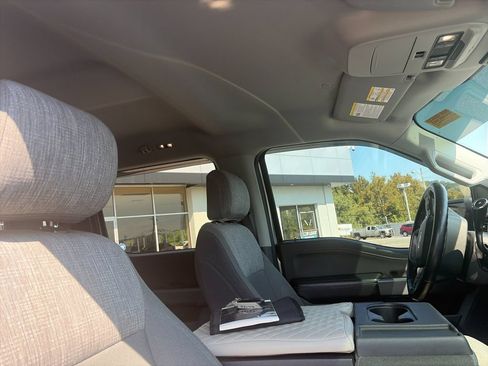 Used 2021 Ford F150 XLT w/ Equipment Group 302A High AWD/4WD image 18