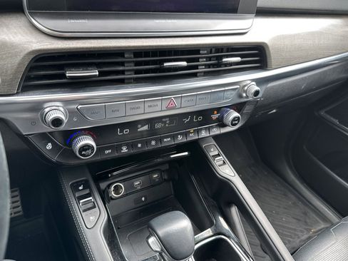 Used 2022 Kia Telluride SX w/ SX Prestige Package image 27