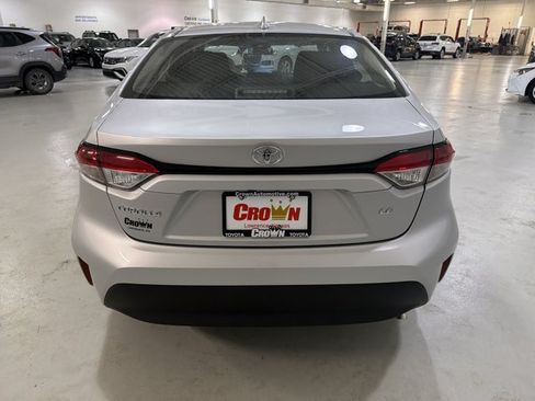 Used 2026 Toyota Corolla LE FWD image 6