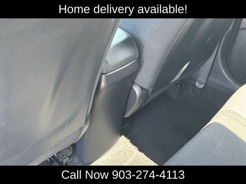 Used 2025 Kia Soul LX w/ LX Technology Package FWD image 14