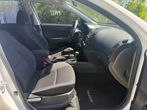 Used 2010 Hyundai Elantra GLS FWD image 20