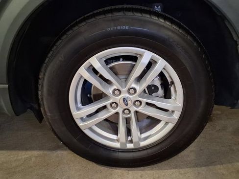 Used 2022 Ford Explorer XLT RWD image 24