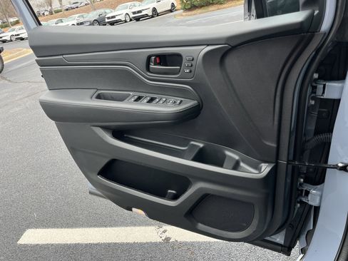 Used 2024 Honda Odyssey Sport image 14