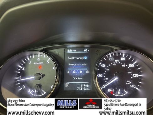 Used 2017 Nissan Rogue SV w/ SV Premium Package image 27