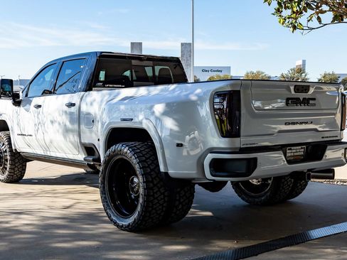 Used 2026 GMC Sierra 3500 Denali Ultimate AWD/4WD image 7