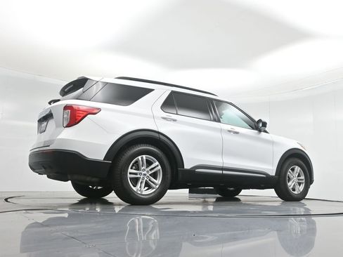 Certified 2021 Ford Explorer XLT image 51