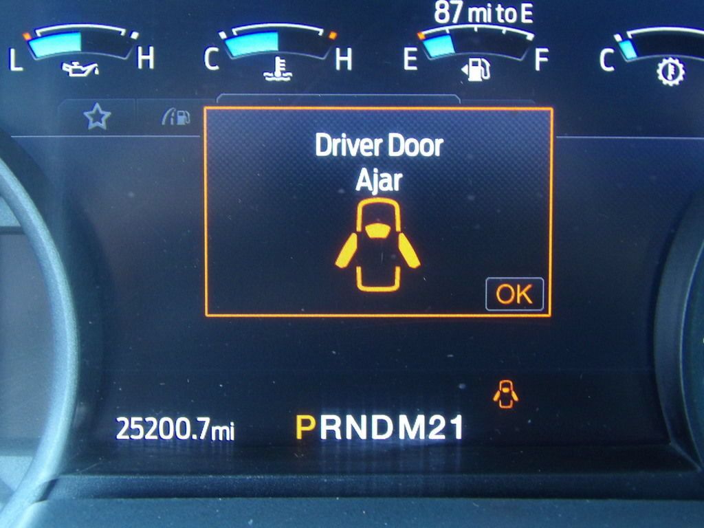 Used 2025 Ford F650 2WD Regular Cab Super Duty image 33