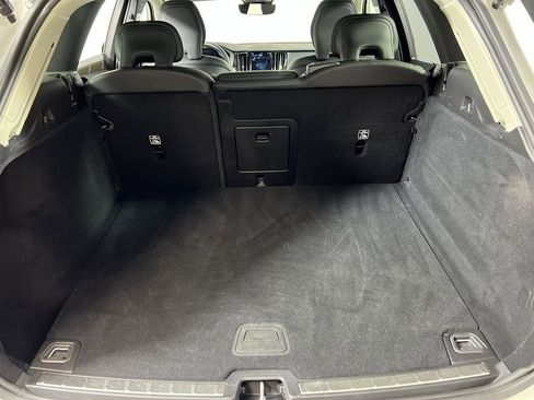 Certified 2025 Volvo XC60 B5 Plus image 20