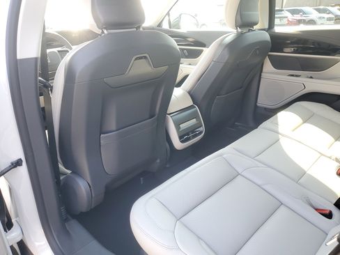 New 2026 Lincoln Nautilus Premier image 23