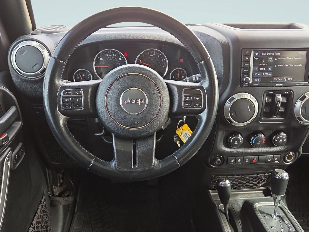 Used 2018 Jeep Wrangler Unlimited Rubicon w/ Cold Weather Group AWD/4WD image 16