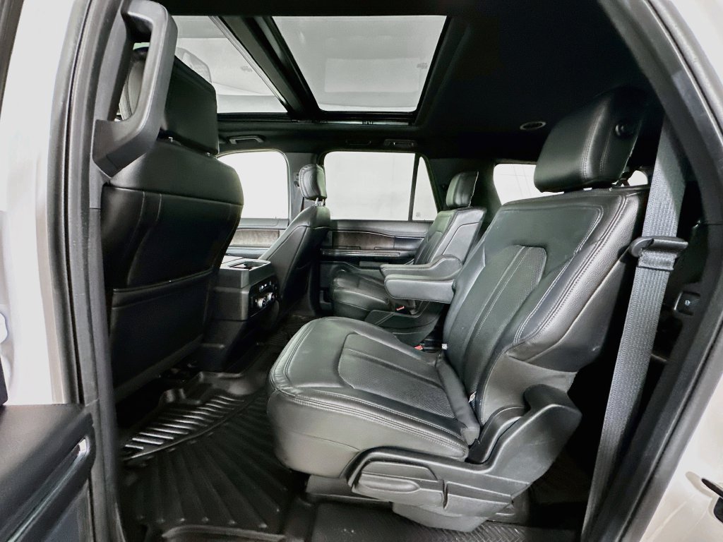 Used 2018 Ford Expedition Max Limited w/ Equipment Group 301A RWD image 17
