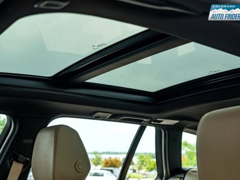 Used 2017 BMW 330i xDrive Wagon image 23