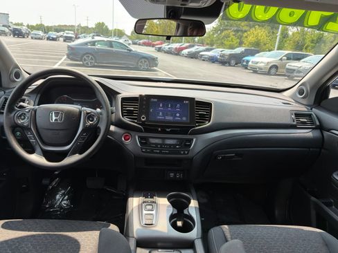 Used 2023 Honda Ridgeline Sport image 28