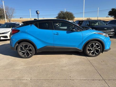 Used 2019 Toyota C-HR Limited image 3