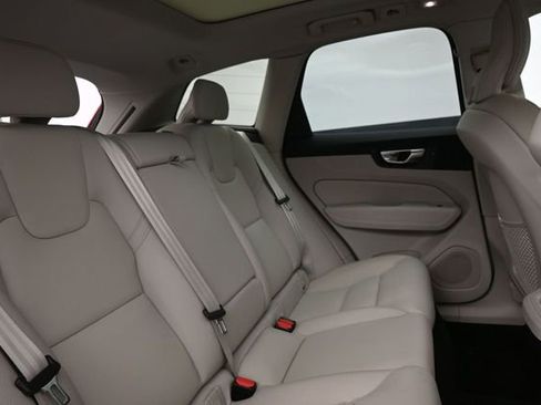 Certified 2023 Volvo XC60 B5 Plus w/ Climate Package FWD image 32