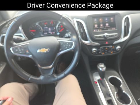 Used 2020 Chevrolet Equinox LT FWD image 16
