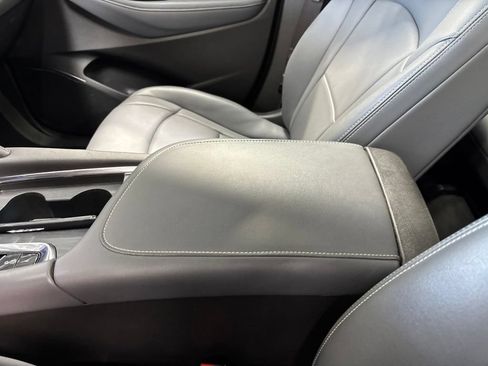 Used 2023 Buick Enclave Essence w/ Experience Buick Package AWD/4WD image 30