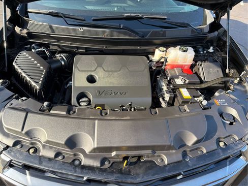 Used 2023 Chevrolet Traverse RS AWD/4WD image 23