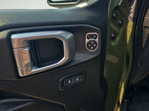 Used 2024 Jeep Wrangler Unlimited Sport AWD/4WD image 23