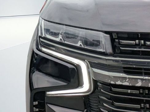 Used 2021 Chevrolet Suburban RST w/ Luxury Package RWD image 9