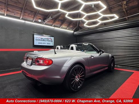 Used 2011 MAZDA MX-5 Miata Grand Touring w/ Premium Pkg RWD image 4