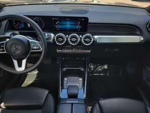 Used 2021 Mercedes-Benz GLB 250 image 17