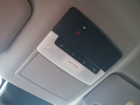 New 2025 Nissan Sentra SV image 17