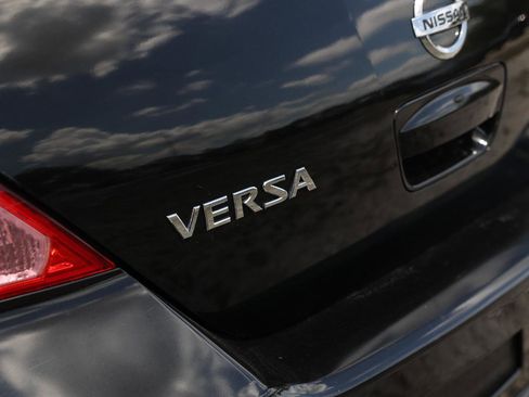 Used 2009 Nissan Versa 1.8 S w/ Convenience Pkg FWD image 32