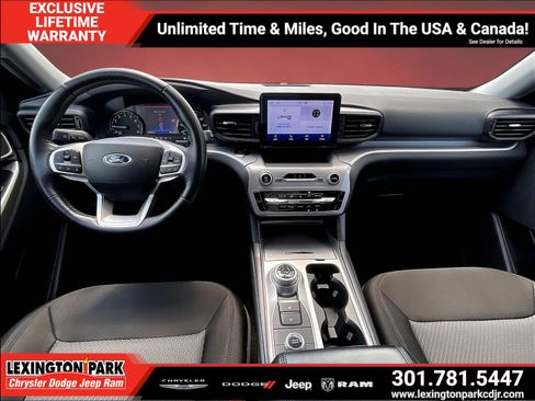 Used 2023 Ford Explorer XLT AWD/4WD image 7
