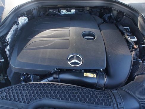 Used 2020 Mercedes-Benz GLC 300 image 28
