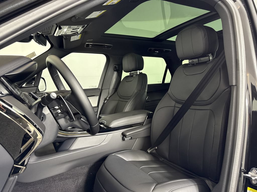 New 2027 Land Rover Range Rover Sport SE AWD/4WD image 5