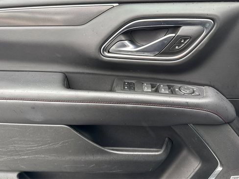 Used 2024 Chevrolet Suburban RST image 16