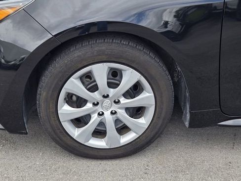 Used 2023 Toyota Corolla LE FWD image 11