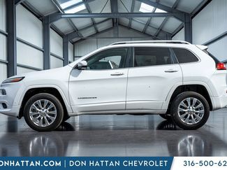 Used 2016 Jeep Cherokee Overland w/ Technology Group video 2