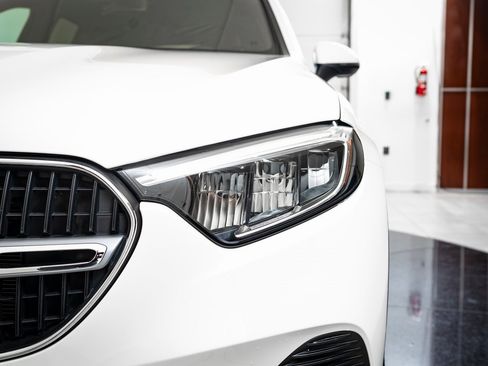 Certified 2025 Mercedes-Benz GLC 300 4MATIC image 16