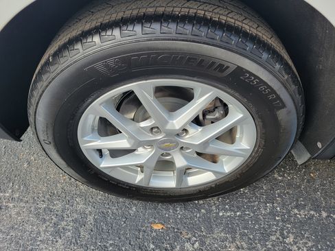 Certified 2024 Chevrolet Equinox LS w/ LS Convenience Package image 36