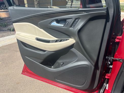 Used 2020 Buick Envision Essence FWD image 11