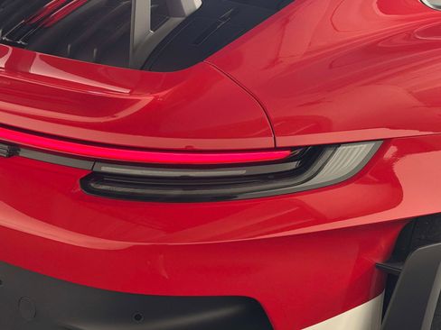 Used 2025 Porsche 911 GT3 RS RWD image 17