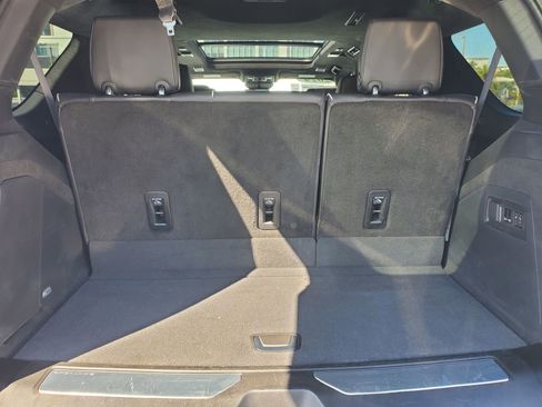 Used 2024 Cadillac Escalade Premium Luxury Platinum image 7