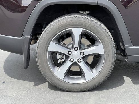 Used 2022 Jeep Grand Cherokee Limited 4xe w/ MOPAR Finishing Package AWD/4WD image 15