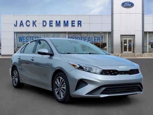 Used 2024 Kia Forte LXS w/ LXS Technology Package FWD image 1